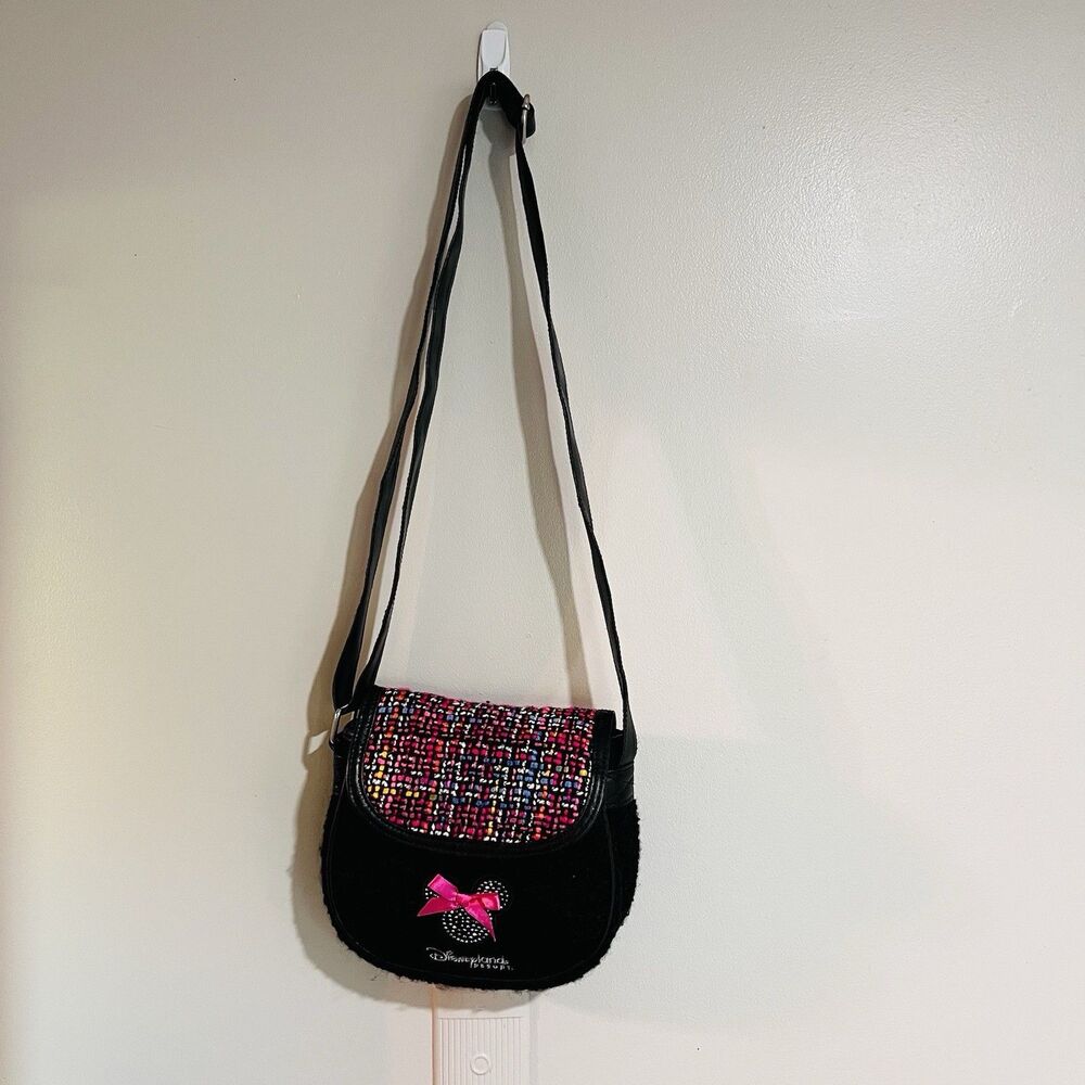 Disney Walt Disney World Minnie Mouse Child’s Sherpa Crossbody Purse Bag Black